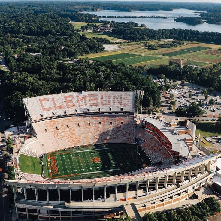 Memorial Stadium, Clemson
