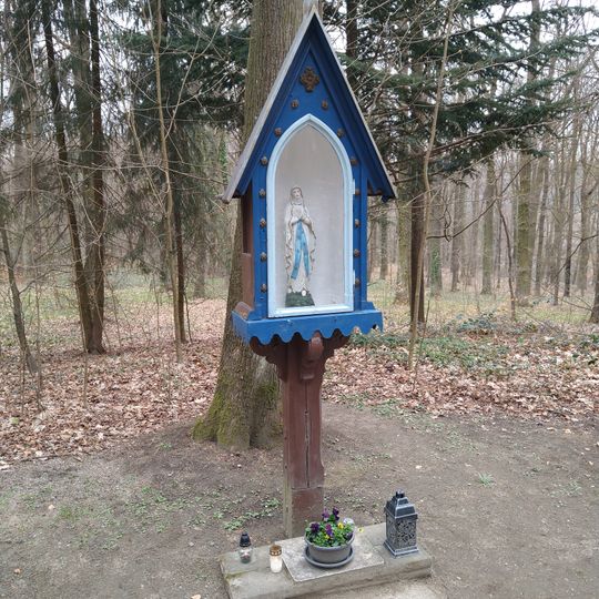 Kaplička Panny Marie v zámeckém parku