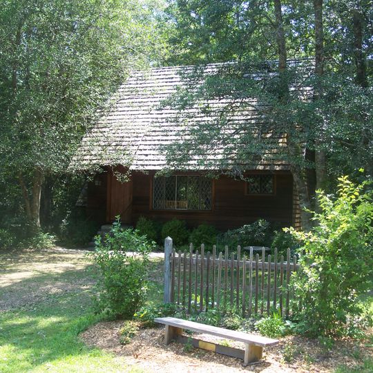 Lichgate on High Road