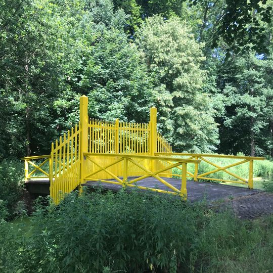 Elswout yellow bridge