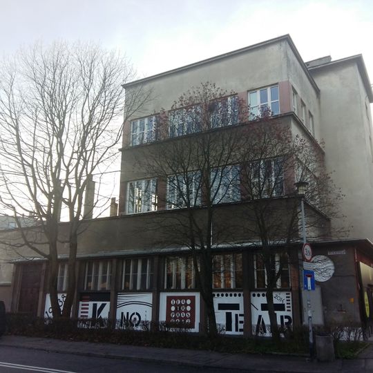 Dom społeczny na Osiedlu Robotniczym w Krakowie