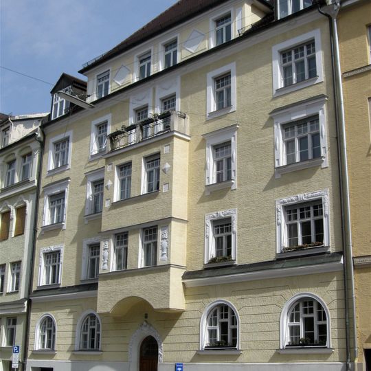 Mietshaus