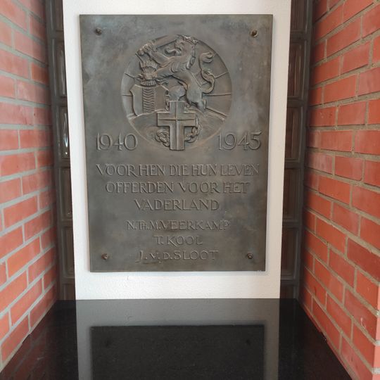 Plaquette aan het politiebureau