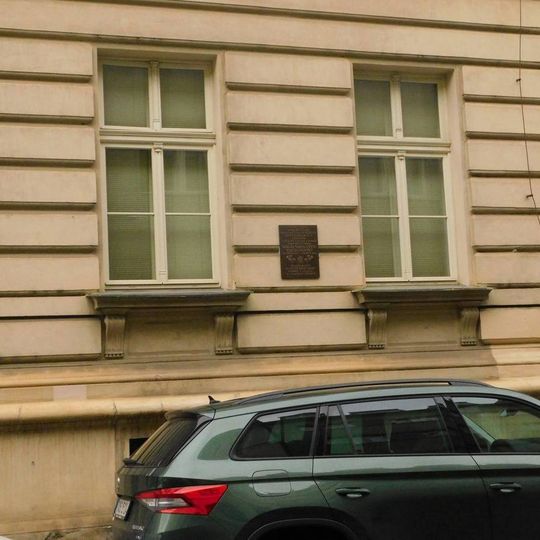 Pamětní deska Sergeje Nikolajeviče Vojcechovského na domě Konviktská 287/3 v Praze