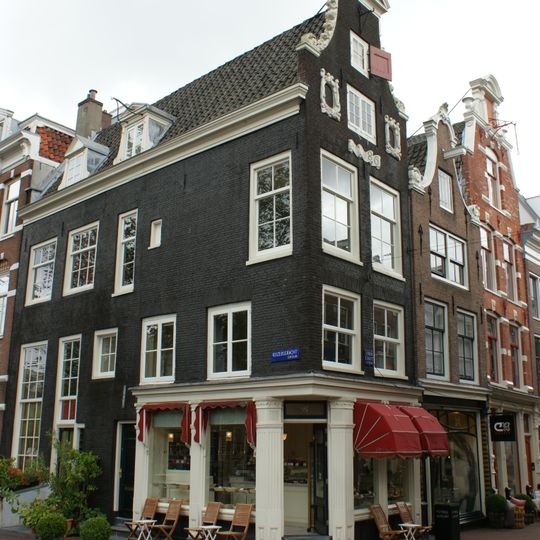 Gerestaureerd pand met nr 95 het achterste deel vormend van Herenstraat 40