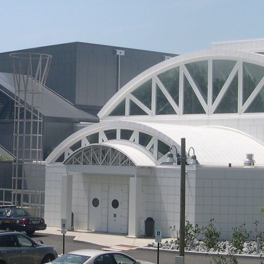 Illinois Holocaust Museum and Education Center