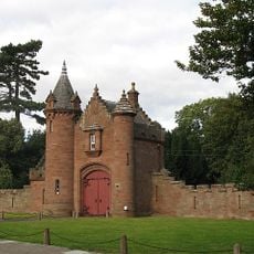 Ayton Castle, South Lodge With Screenwalls And Piers