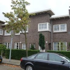 Woningblok van 13 woningen
