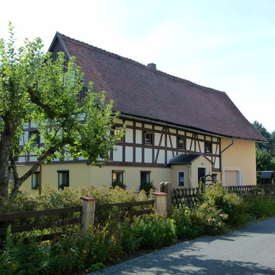 Obere Dorfstraße 11