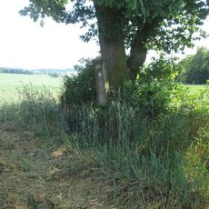 Kříž východně od Roudné v poli