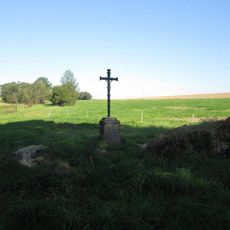 Kříž u polní cesty nad Kondrací