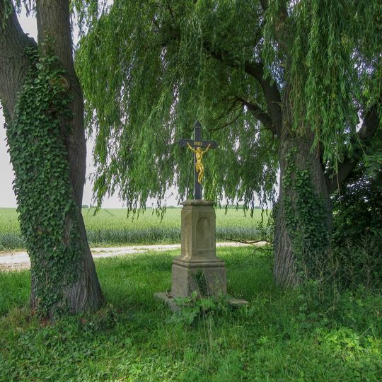 Kříž na okraji Hnojic