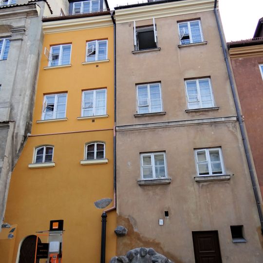 7/9, Brzozowa Street in Warsaw