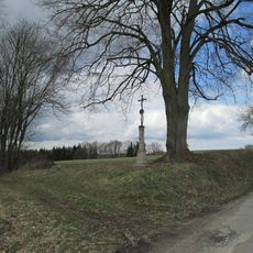 Kříž u východně od Dolních Kněžeklad