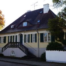 Niedrige Villa