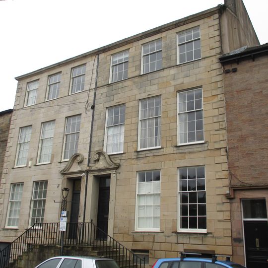 5 and 7, Queen Street