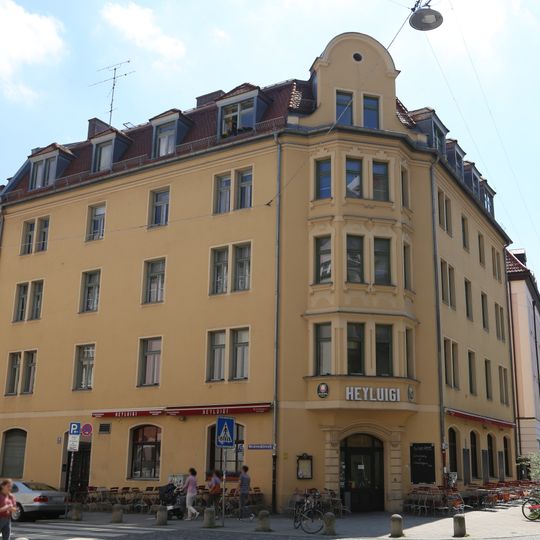 Mietshaus