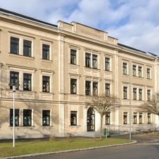 Kirchenplatz 4 Volksschule