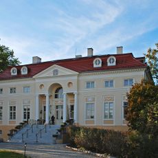 Palace in Samotwór