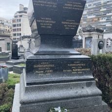 Grave of Marnier-Lapostolle