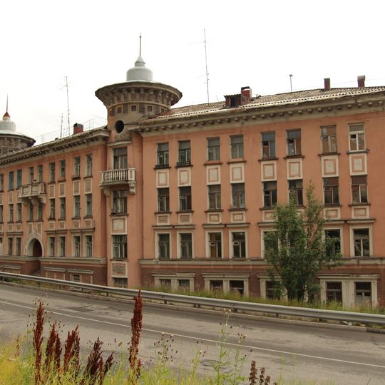 Здание общежития железнодорожников