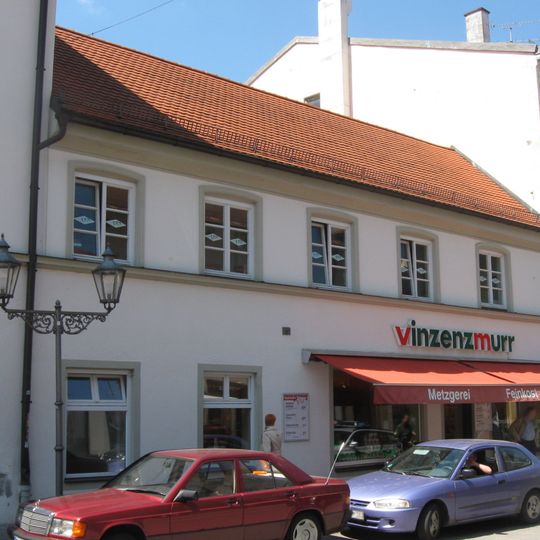 Wohn- und Geschäftshaus