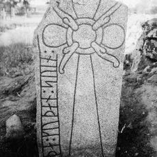 Runristning Vg 156 Remmene kyrkogård