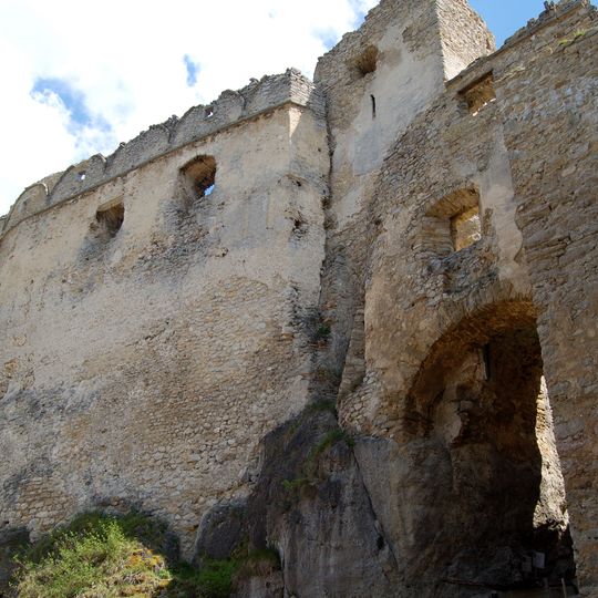 Hrad Lietava, múr hradbový I.