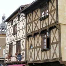 Maison à pans de bois, 1-3 place Creux-du-Marché