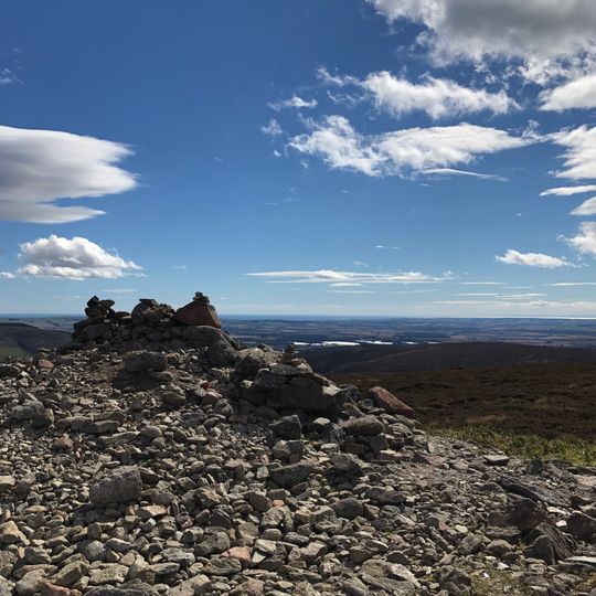 Cairn O' Mount - Cairn