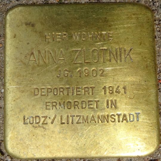 Stolperstein en memoria de Anna Zlotnik