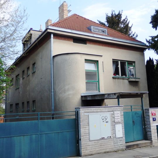 Vila Na Zavadilce čp. 1434