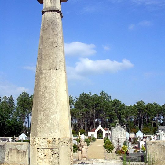 Monument aux morts d'Onesse-et-Laharie
