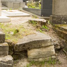 Grave of Unidentified 4