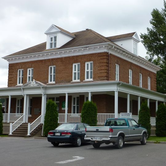 Presbytère de Saint-Pierre-du-Lac