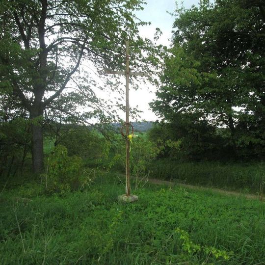 Kříž západně od Úterý u rozcestí