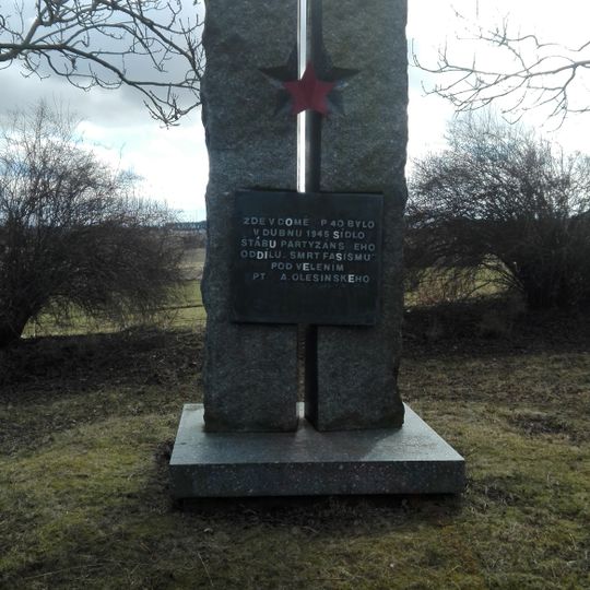 Pomník v Malé Bukové