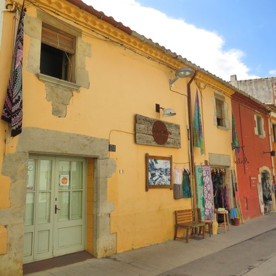 Cases al carrer Sant Sebastià, 18, 20-24, 26