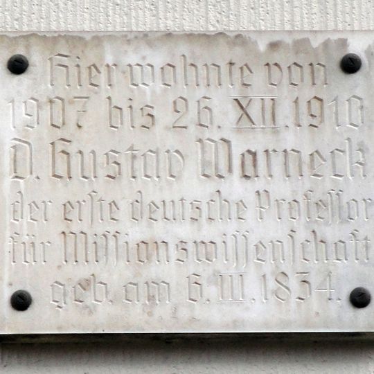 Here-lived plaque for Gustav Warneck
