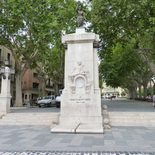 Monument a Narcís Monturiol