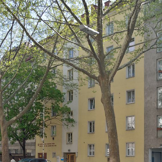 Wohnhausanlage Vorgartenstraße 194
