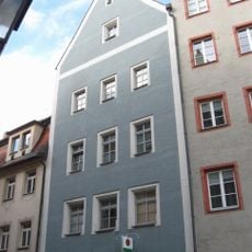 Wohn- und Geschäftshaus