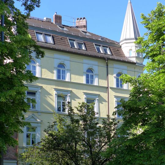 Wohn- und Geschäftshaus