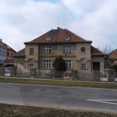 Dobrovského 54 a 56