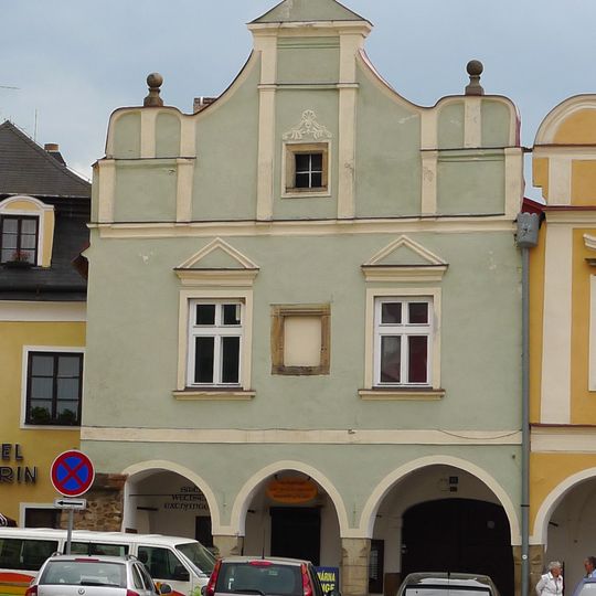 Náměstí Zachariáše z Hradce 42