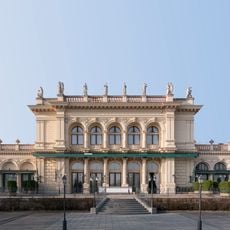 Курсалон