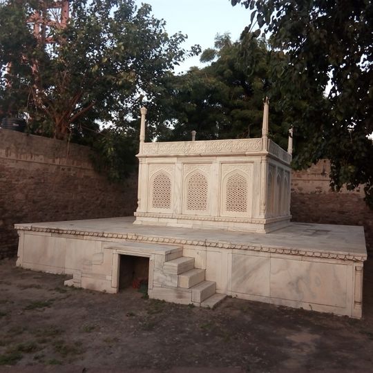 Tomb of Abdulla Khan and his wife