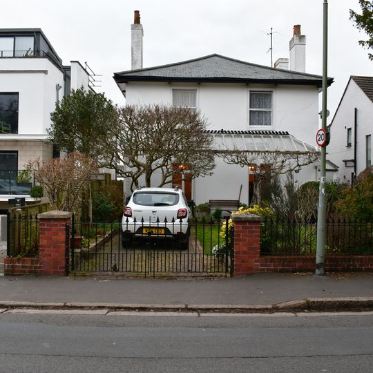 10, St Leonard's Road