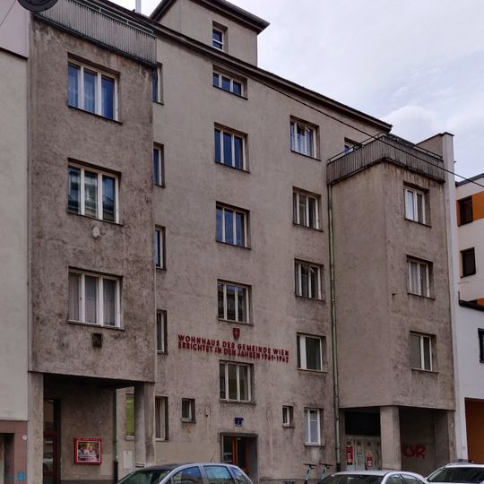 Gemeindebau Oelweingasse 7