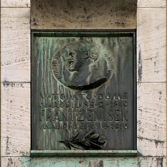 Pamětní deska Františka Ženíška na domě Štěpánská 610/12 v Praze